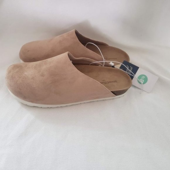 Universal Thread BEV Slip on Flats -TAN -Womens 8.5 - NEW with box - Picture 1 of 5